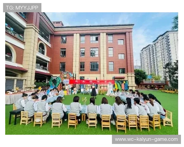成都教师招聘考生跑步进场，校方称活动时间短，成都招小学老师